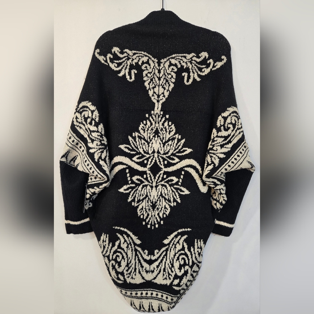 Women's Maxsport Open-Front Black and Cream Patterned Sweater NEW WITH TAGS - Picture 4 of 8